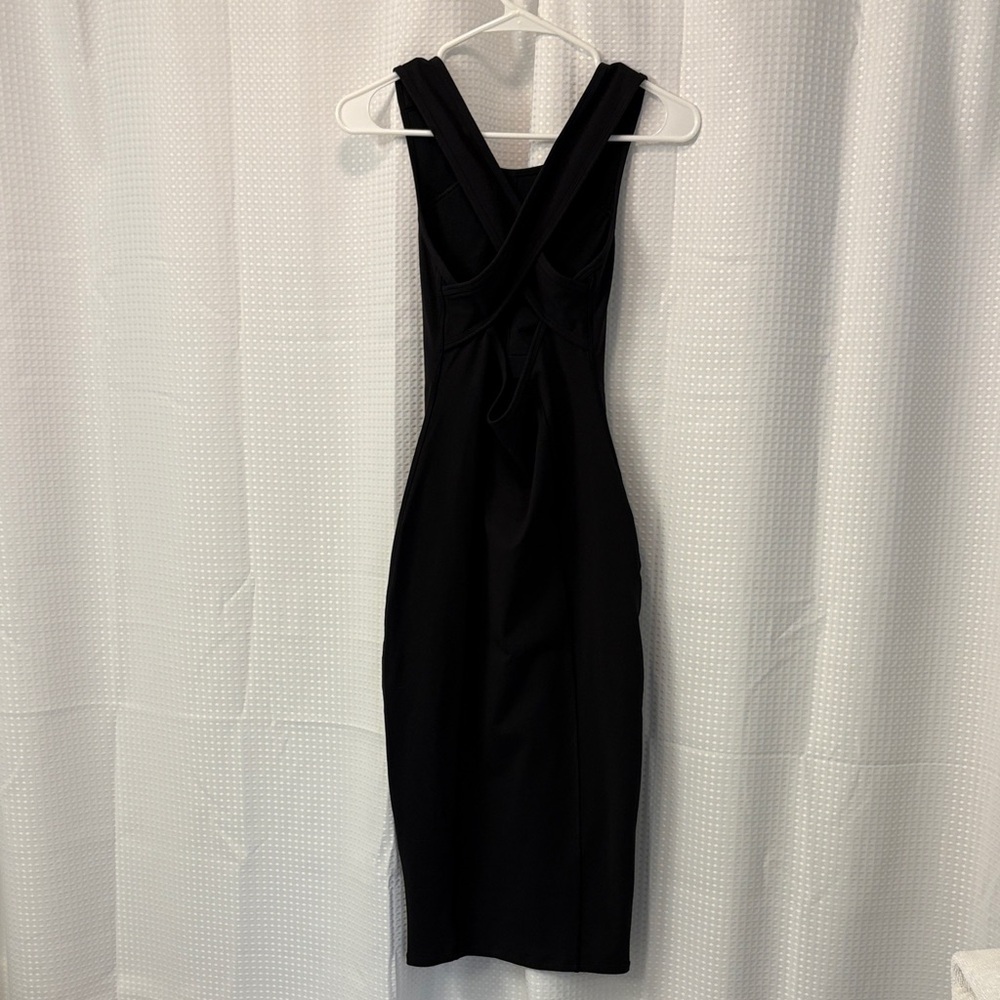 Lululemon Picnic Play Dress ~ 4 ~ Black - Picture 3 of 10